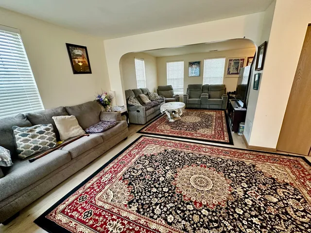 $318,000 | 1033 Serendipity Drive, Aurora, IL 60504