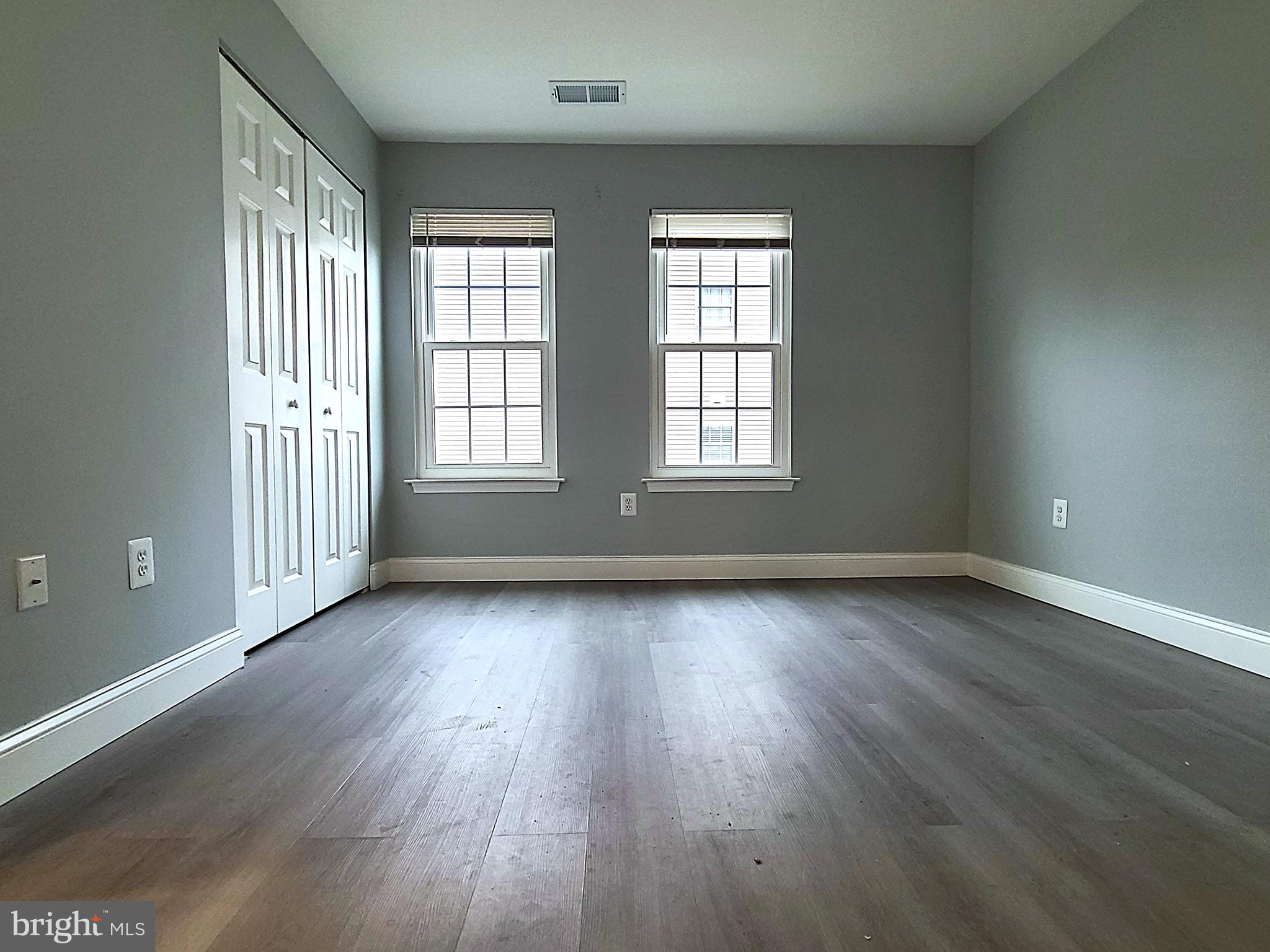 1049 Gardenview Loop, Unit 302 Woodbridge, VA 22191 - Photo 15 of 21 Second Bedroom