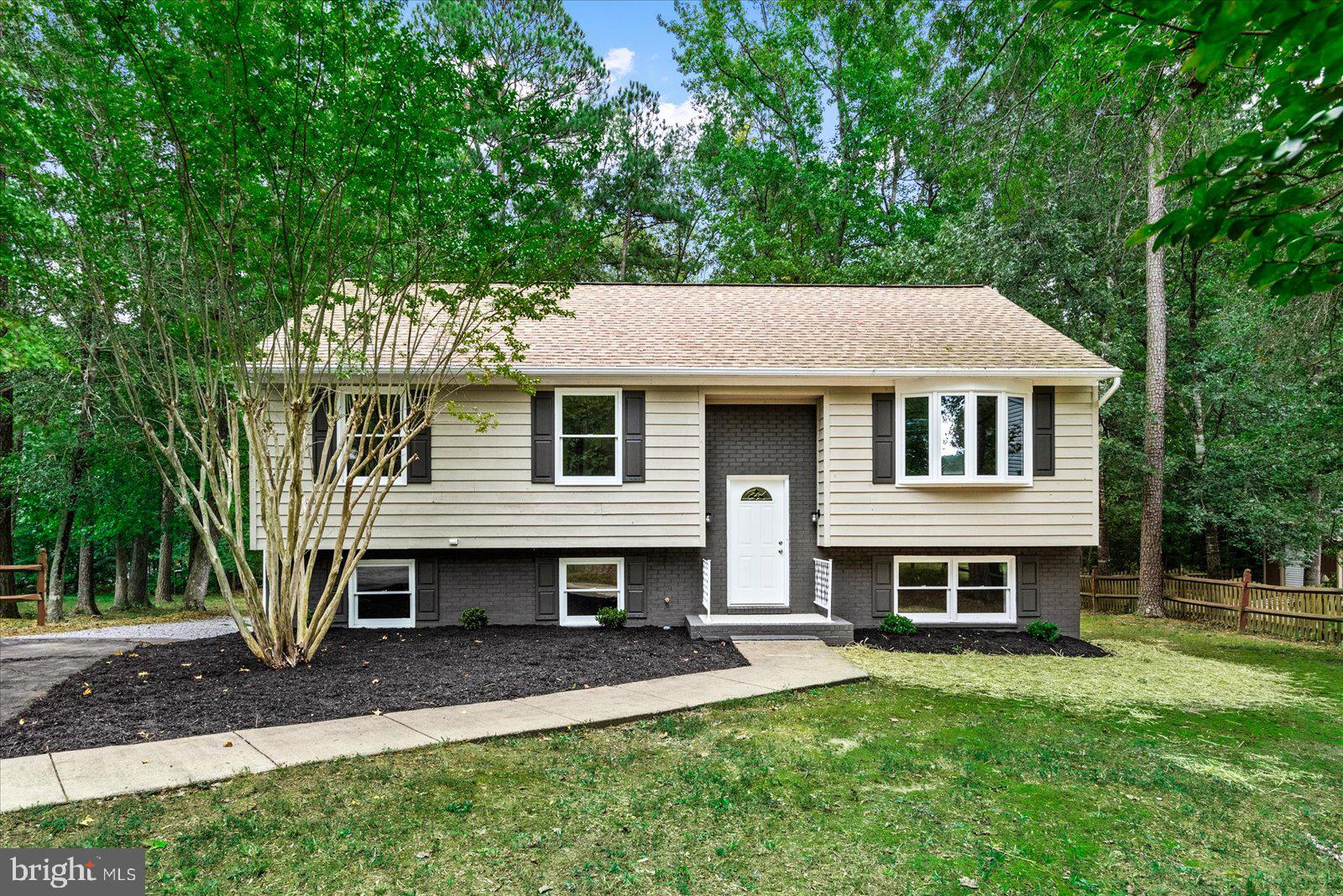 681 Welsh Drive Ruther Glen, VA 22546 - Photo 2 of 46