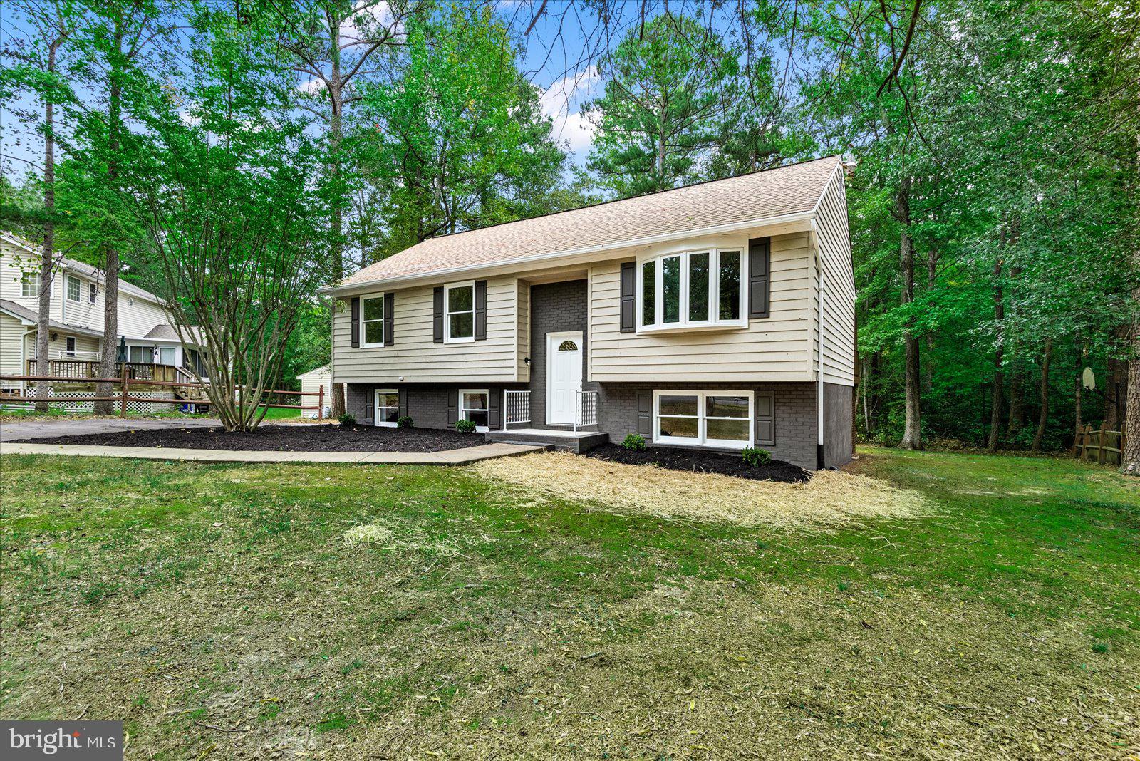 681 Welsh Drive Ruther Glen, VA 22546 - Photo 3 of 46