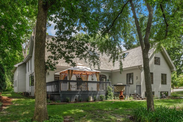 420 Timber Ridge Drive Bartlett, IL 60103 - Photo 19 of 23 front view of a house with a yard