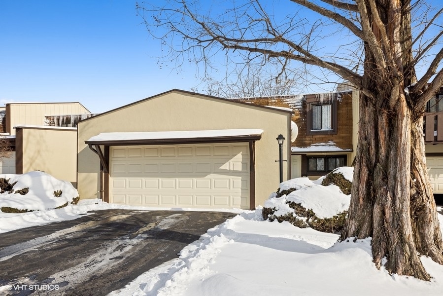 51 Elmwood Court, Indian Head Park, IL 60525 Compass