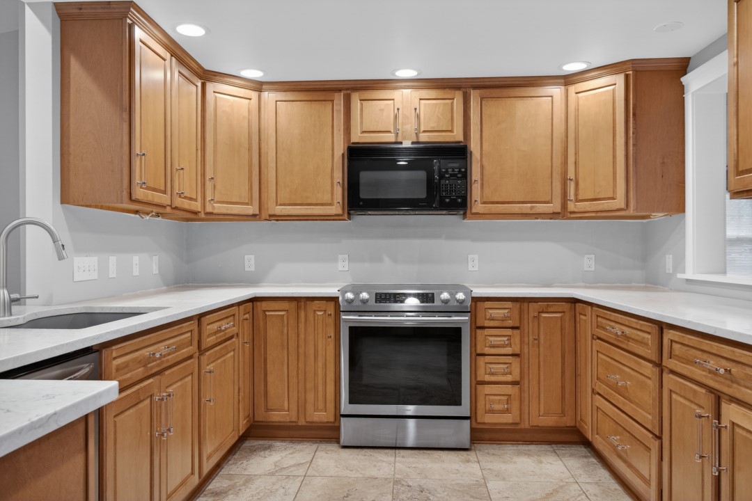 166 Ayrault Road Perinton, NY 14450 - Photo 12 of 49