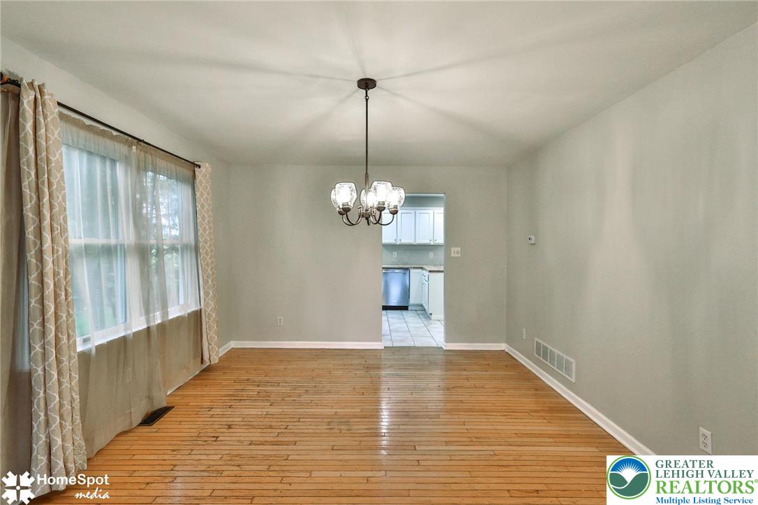 1680 Deer Path Road Easton, PA 18040 - Photo 17 of 40 Dining area with hardwood flooring