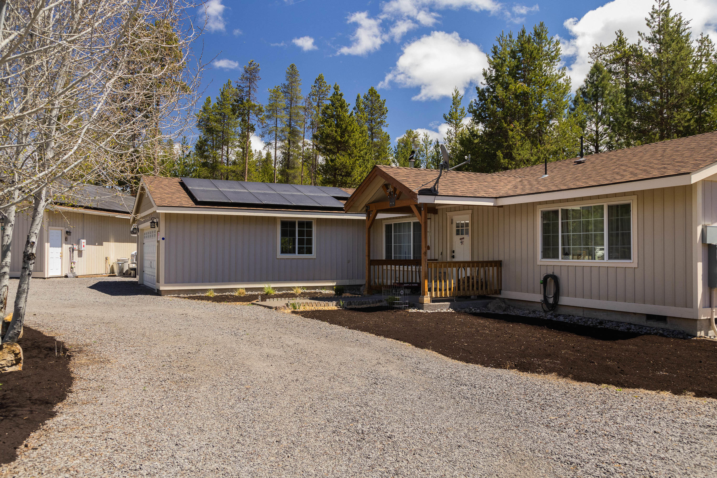 52260 National Road La Pine, OR 97739 - Photo 5 of 25 52260 National Rd Exteriors (5 of 14)