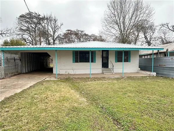 $79,000 | 302 Riverside Drive, Simmesport, LA 71369