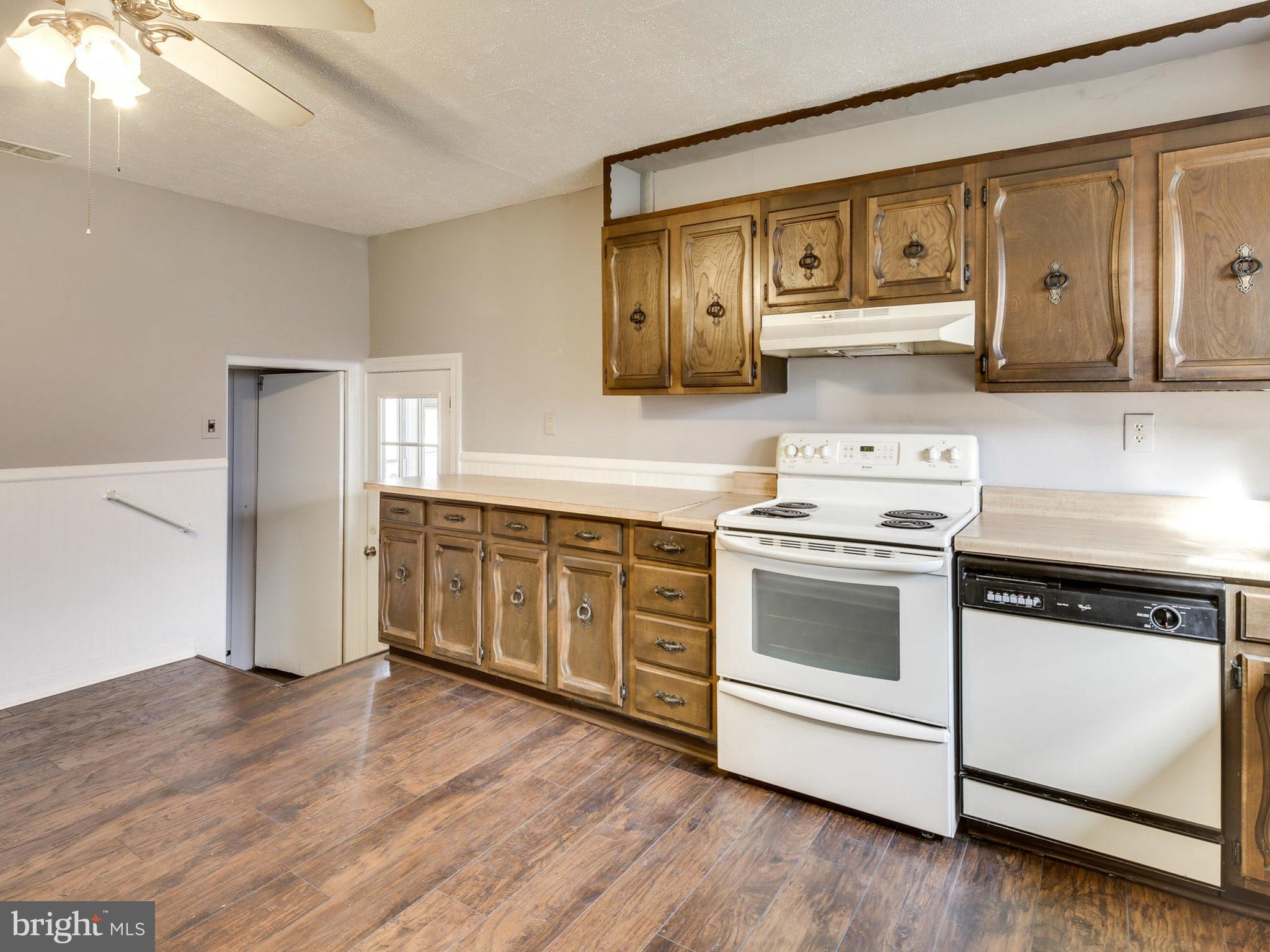 529 Wampler Road Baltimore, MD 21220 - Photo 13 of 21 Kitchen