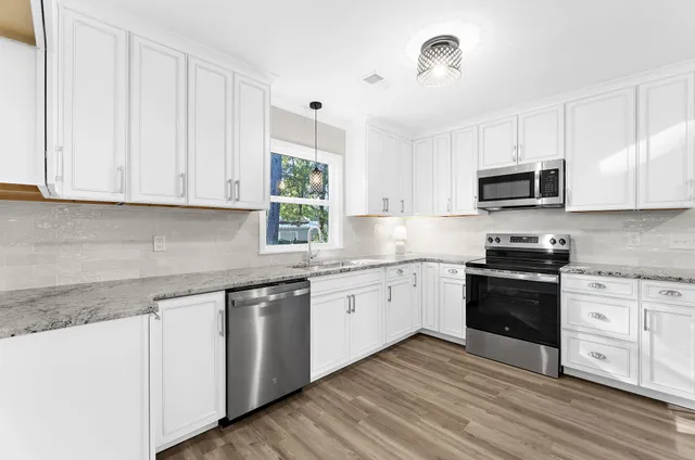 $470,000 | 105 Limerick Circle, Summerville, SC 29483