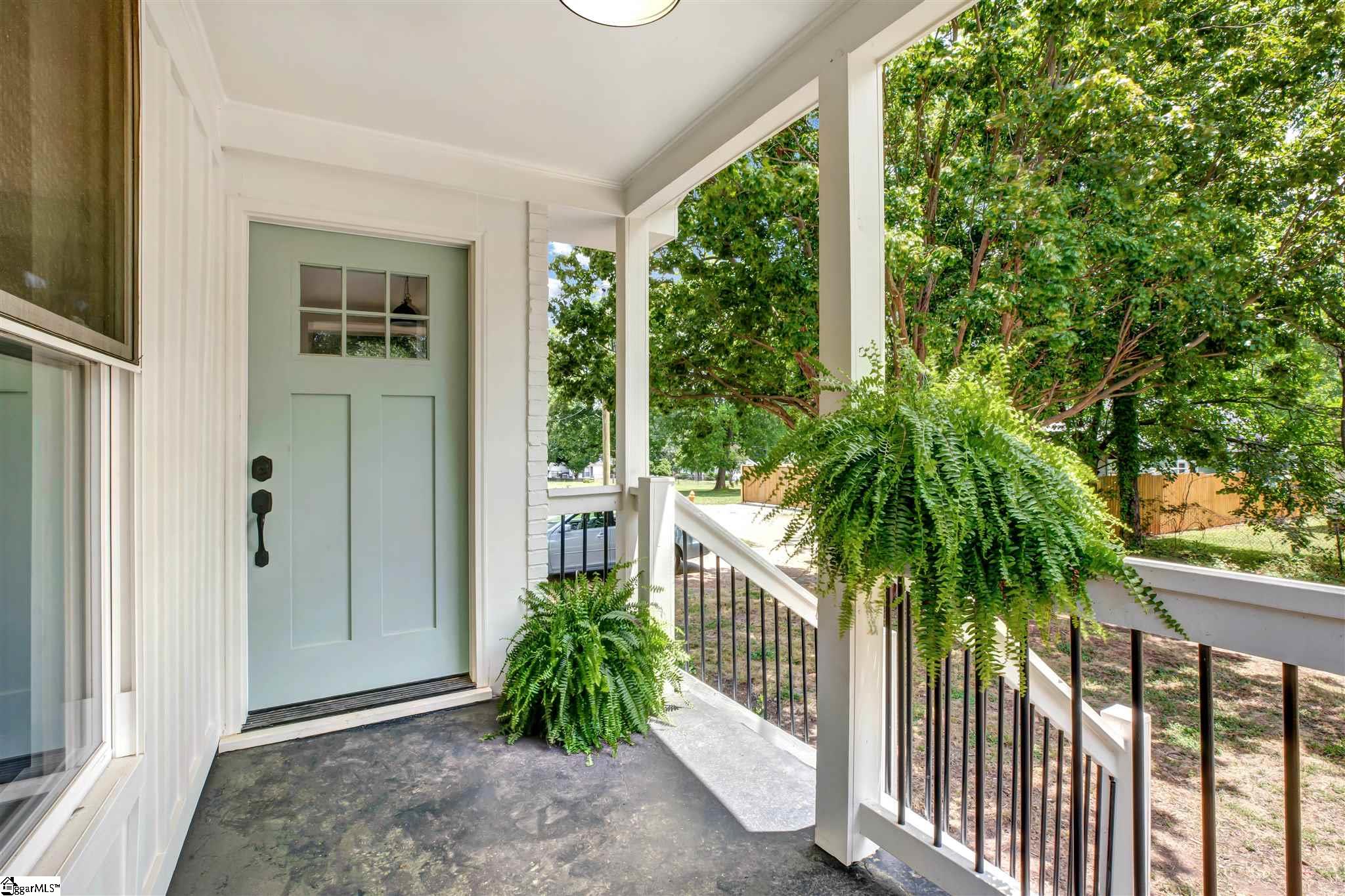 18 Harris Lane Greenville, SC 29607 - Photo 4 of 13 Gallery Image 4