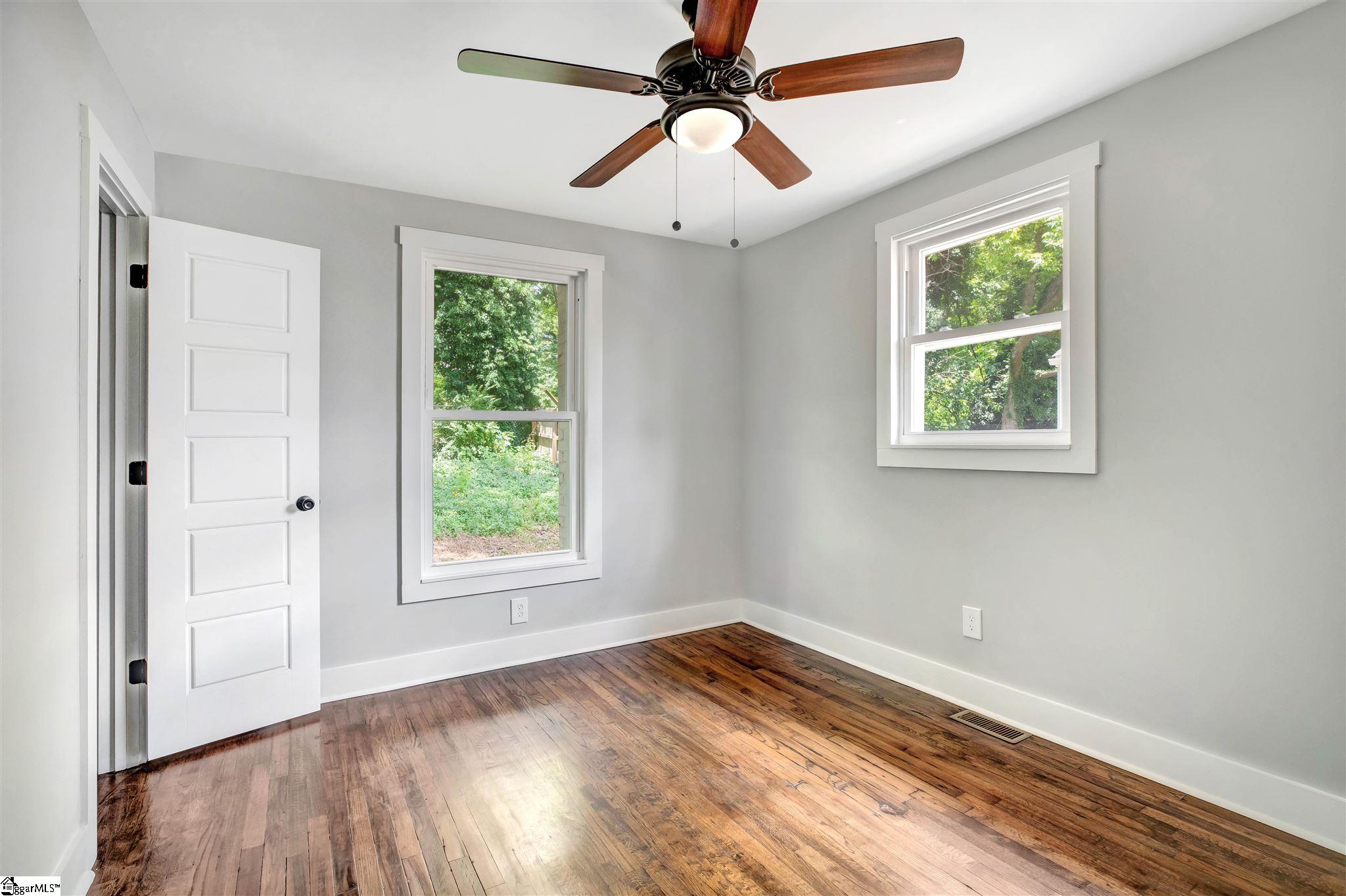 18 Harris Lane Greenville, SC 29607 - Photo 7 of 13 Gallery Image 7