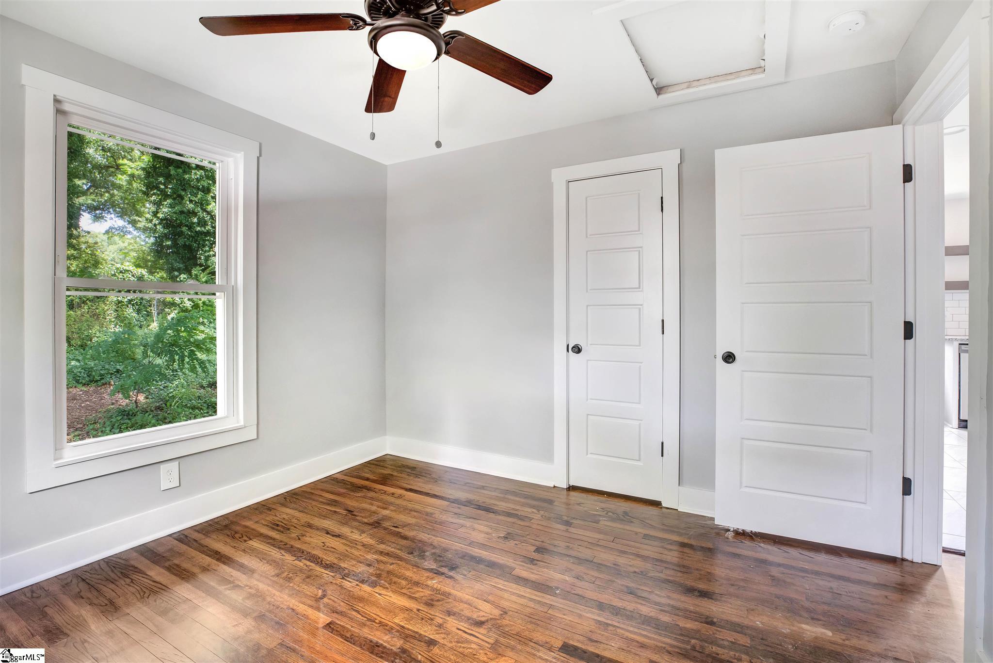 18 Harris Lane Greenville, SC 29607 - Photo 8 of 13 Gallery Image 8