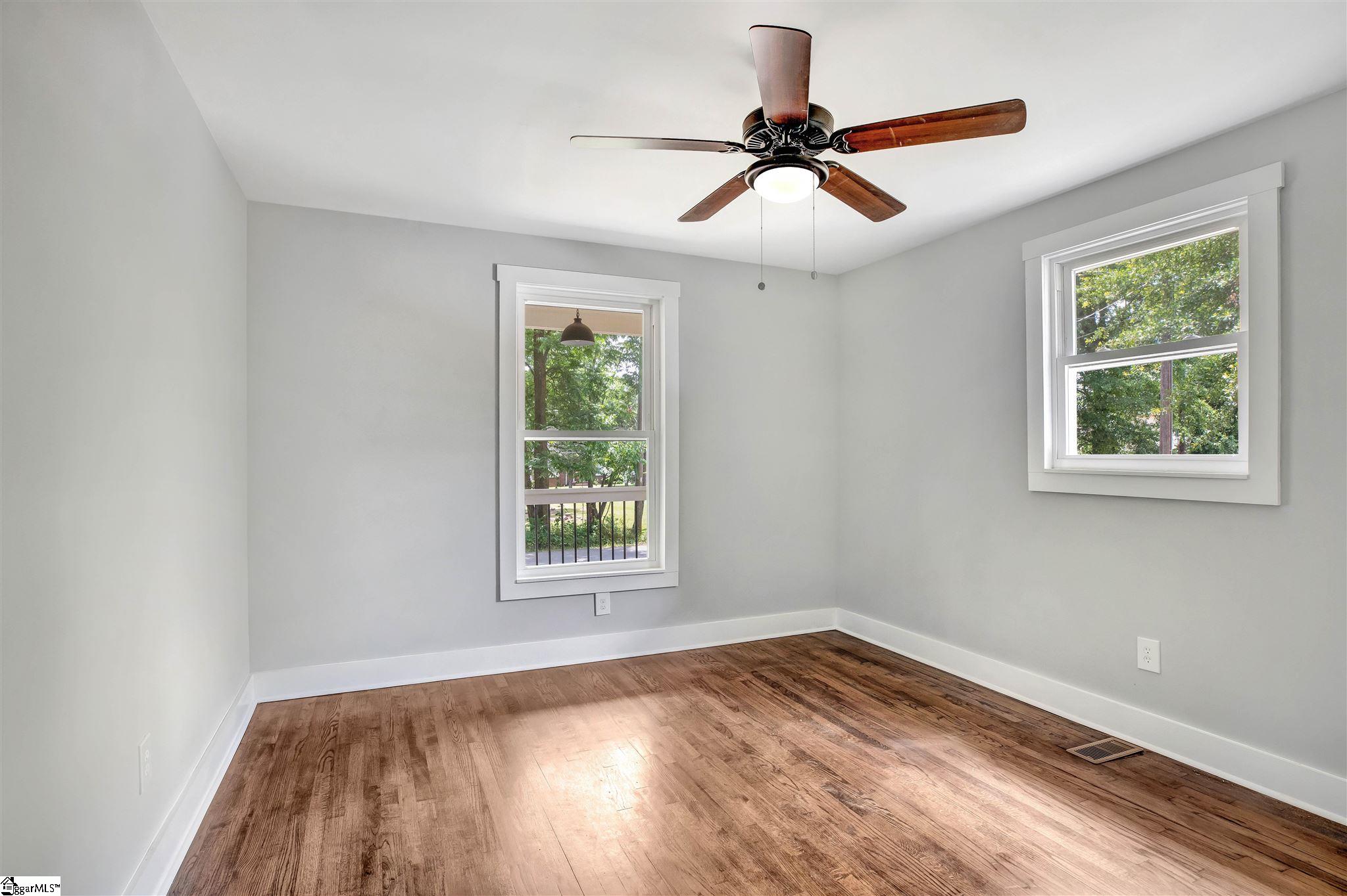 18 Harris Lane Greenville, SC 29607 - Photo 10 of 13 Gallery Image 10