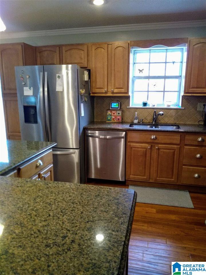 706 Hilltop Road Warrior, AL 35180 - Photo 6 of 14