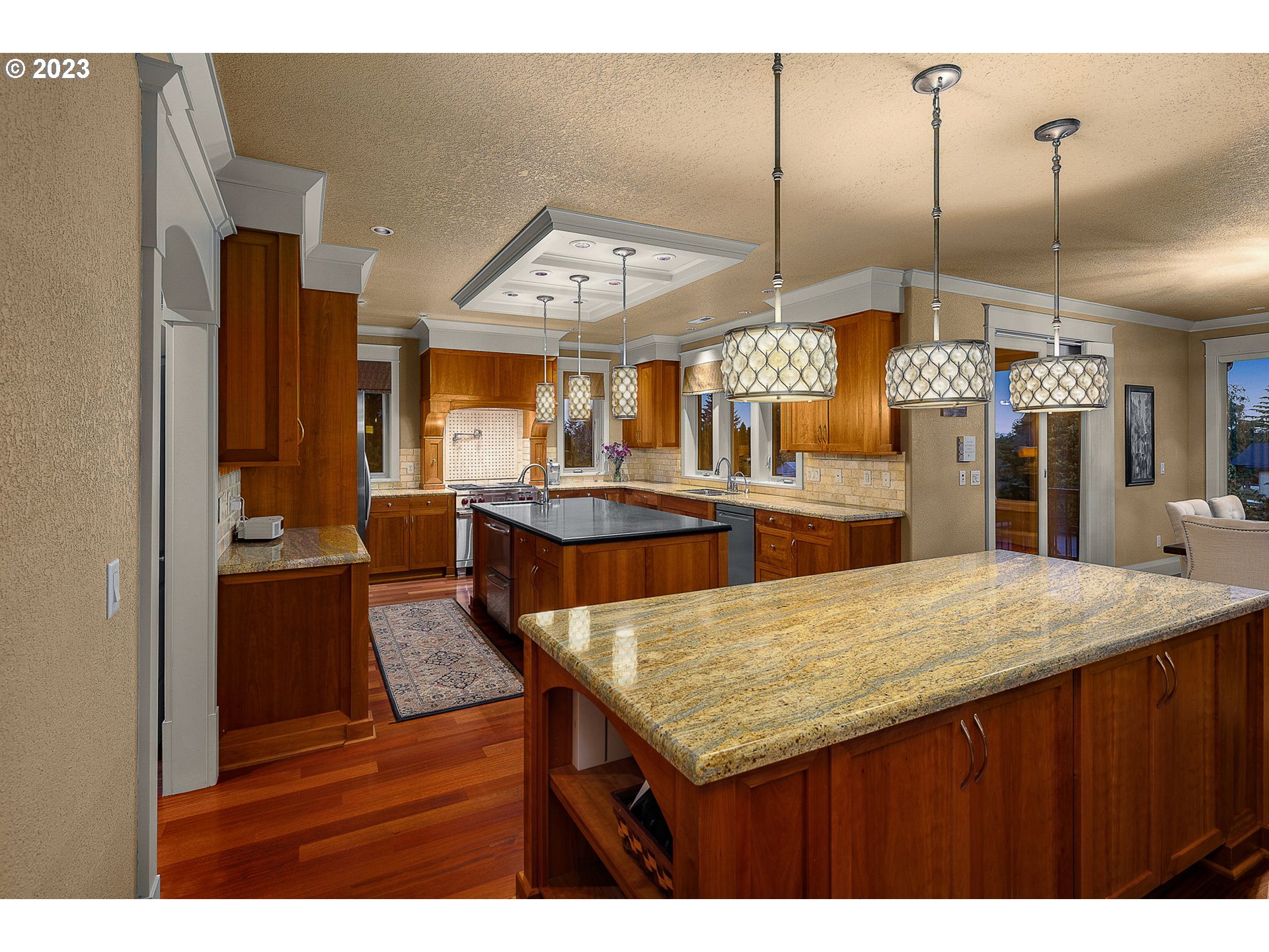 12169 Southeast Ridgecrest Road Happy Valley, OR 97086 - Photo 12 of 40 Gallery Image 12