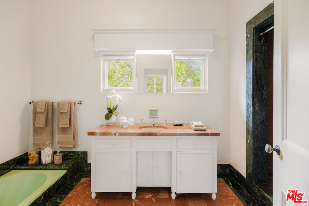 405 Toro Canyon Road Carpinteria, CA 93013 - Photo 27 of 75