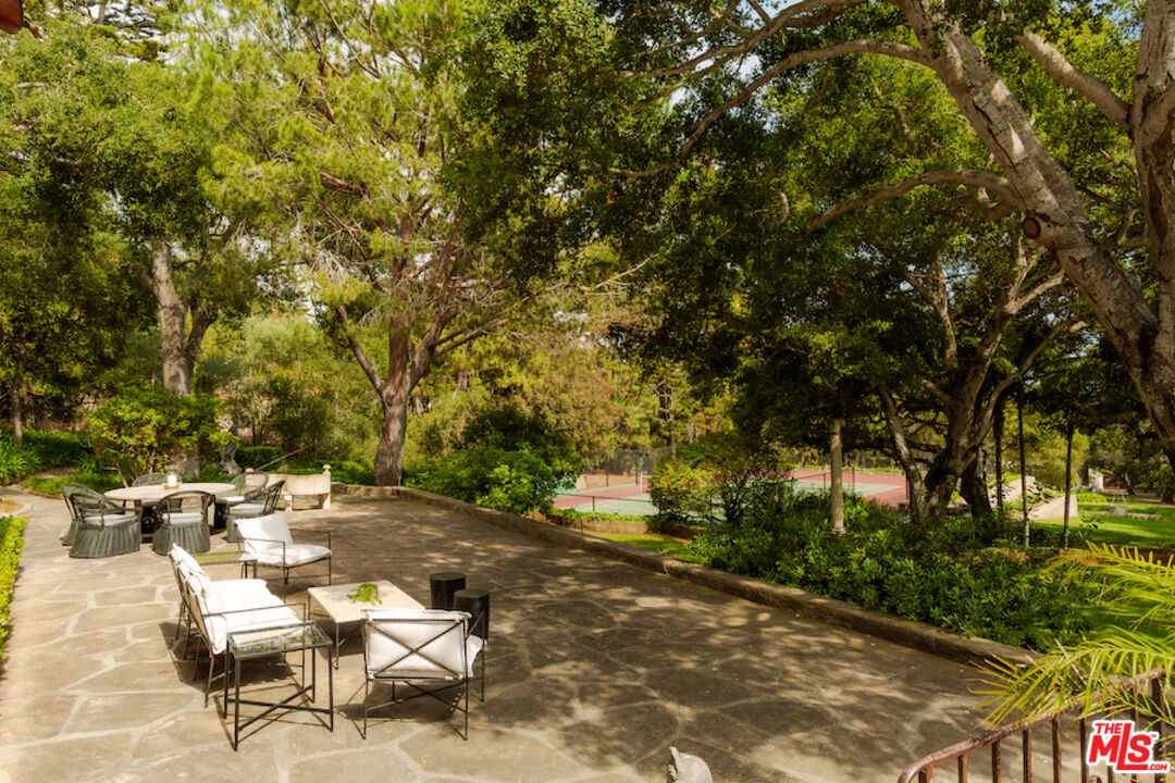 405 Toro Canyon Road Carpinteria, CA 93013 - Photo 37 of 75