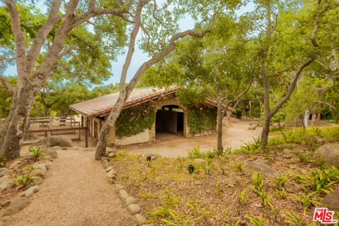 $14,500,000 | 405 Toro Canyon Road, Carpinteria, CA 93013