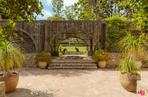 $14,500,000 | 405 Toro Canyon Road, Carpinteria, CA 93013