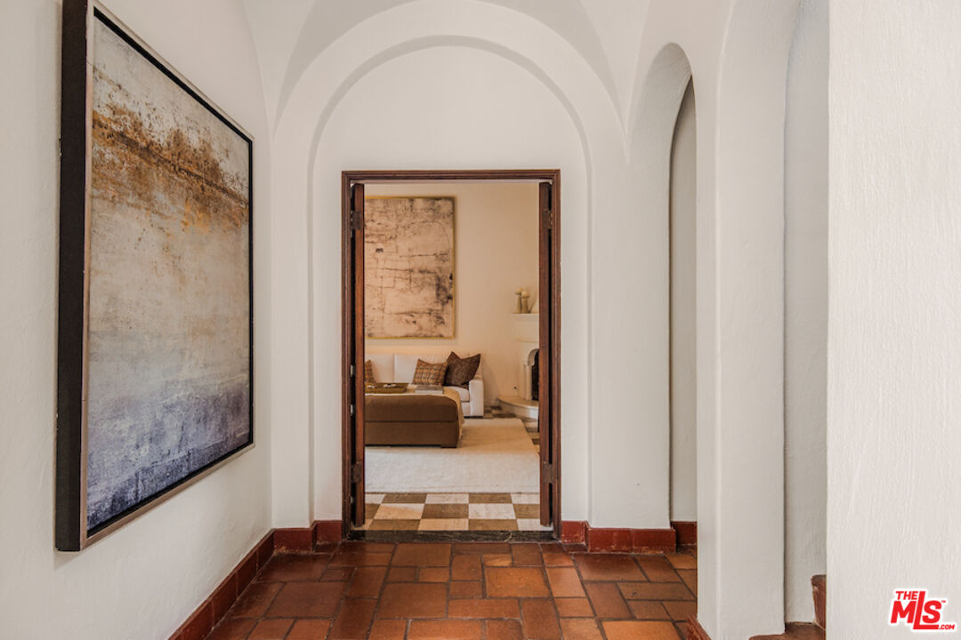 405 Toro Canyon Road Carpinteria, CA 93013 - Photo 8 of 75