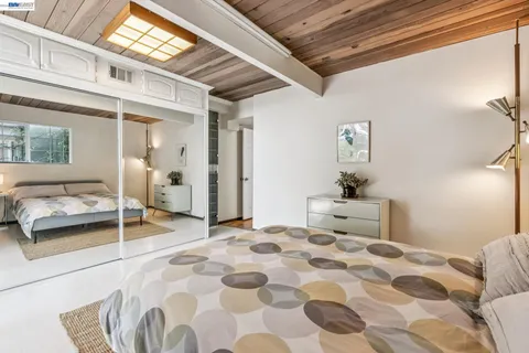 $1,250,000 | 8077 Shay Drive, Oakland, CA 94605