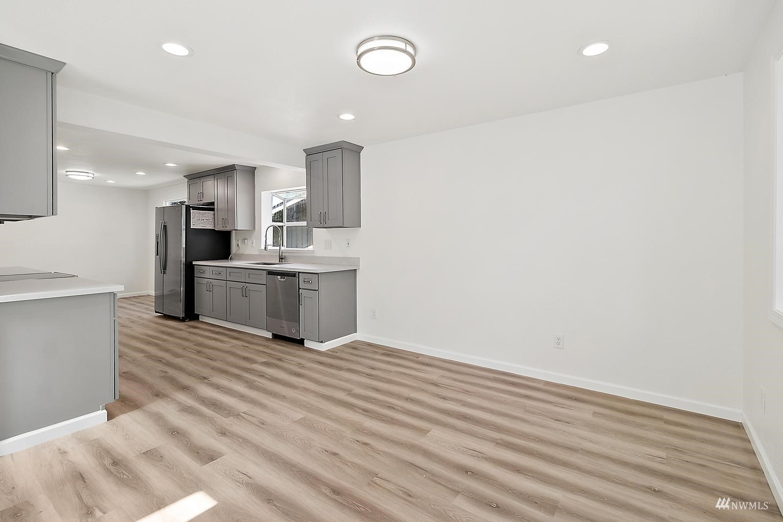 33330 29th Place Southwest Federal Way, WA 98023 - Photo 13 of 37 a view of kitchen with sink and cabinets