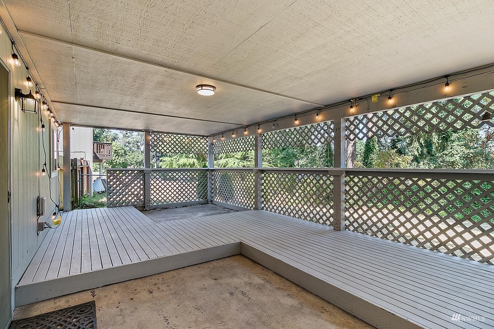 33330 29th Place Southwest Federal Way, WA 98023 - Photo 35 of 37 a view of a balcony