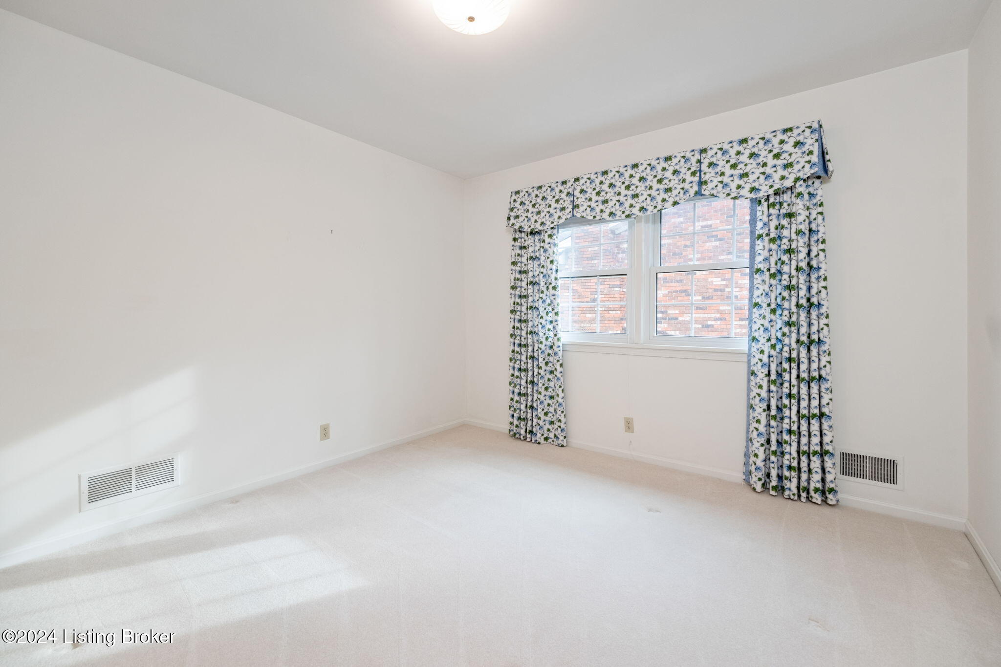 206 South Chadwick Road Louisville, KY 40222 - Photo 41 of 57 206 S Chadwick Rd-48
