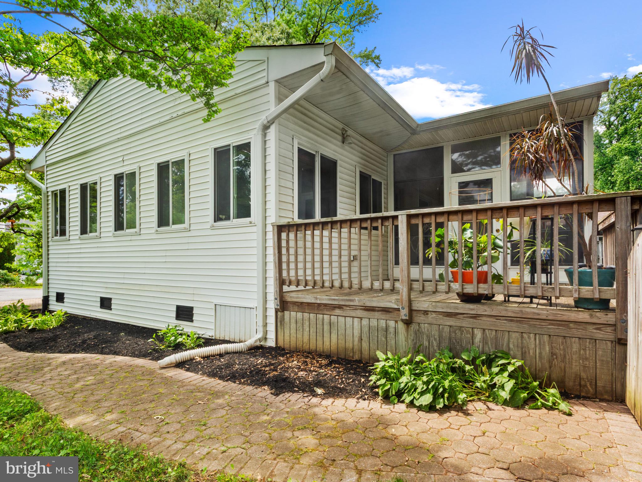 130 Southdown Road Edgewater, MD 21037 - Photo 31 of 37 View of the deck