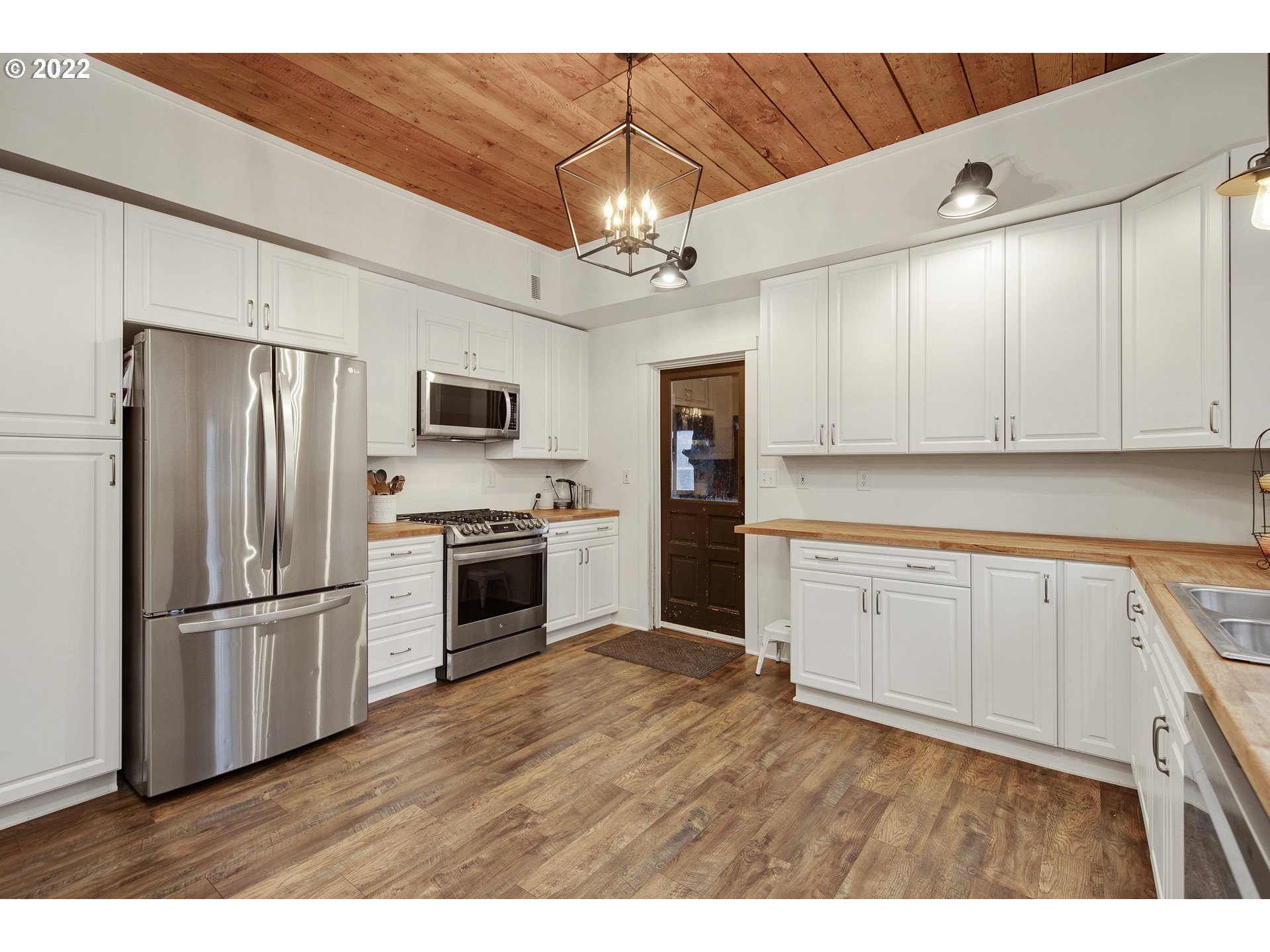 408 Southeast Sheridan Road Sheridan, OR 97378 - Photo 14 of 32 Gallery Image 14