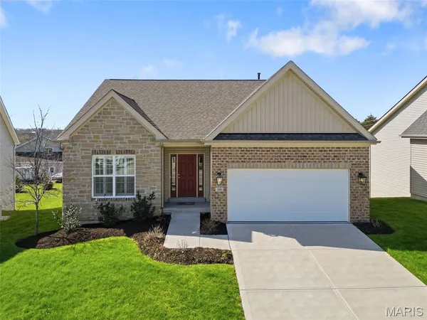 $590,000 | 506 Columbia Downs Drive, Lake St. Louis, MO 63367