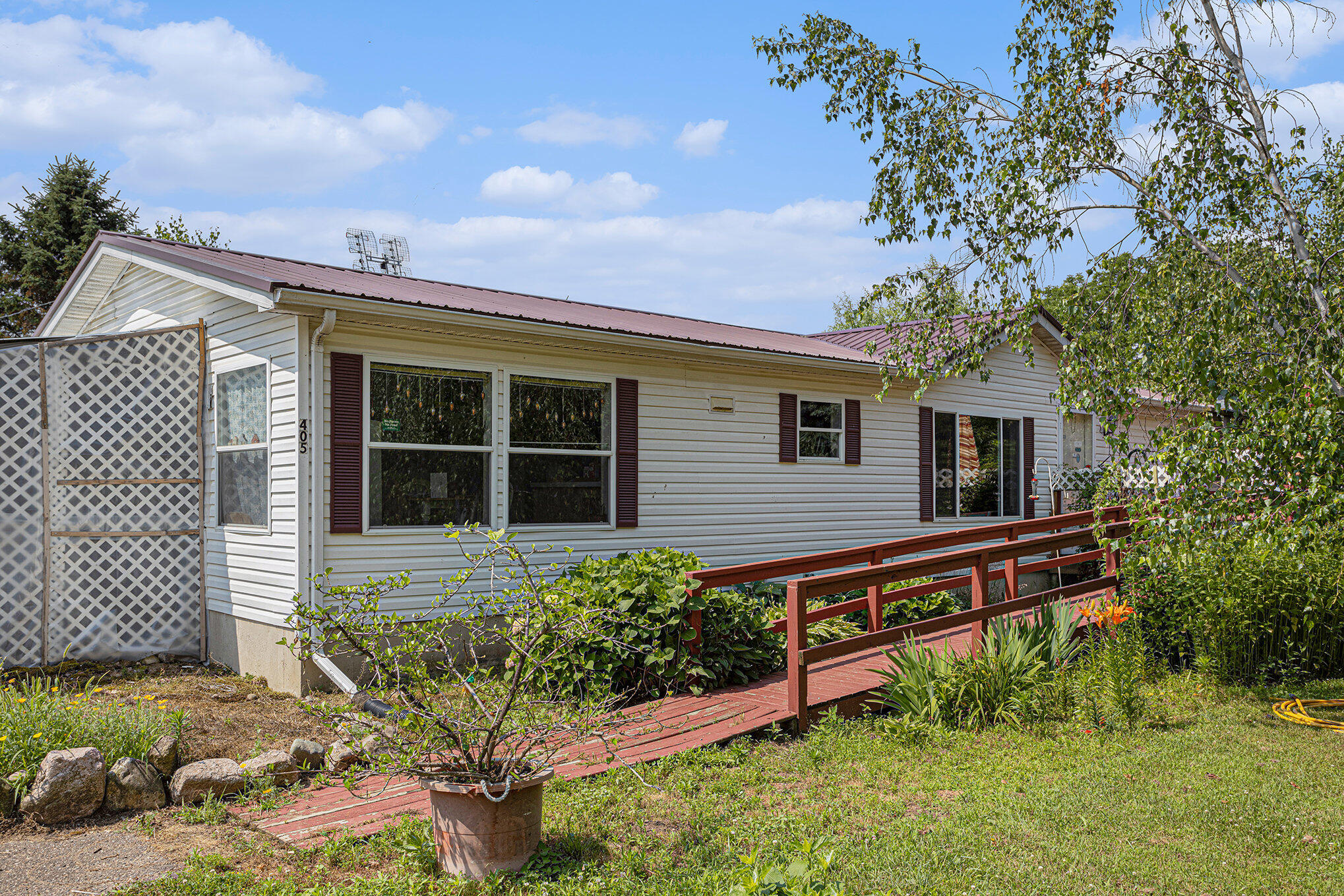 405 West Osborne Road Delton, MI 49046 - Photo 2 of 16 002__90a5493_591