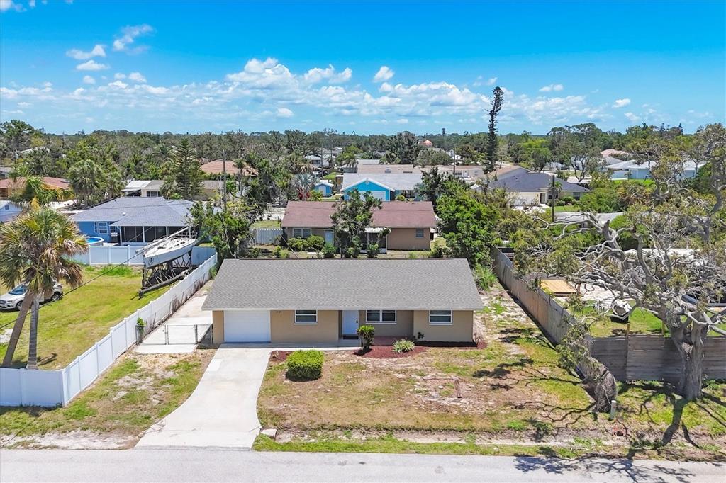 1533 Olympia Road Venice, FL 34293 - Photo 3 of 42 Gallery Image 3
