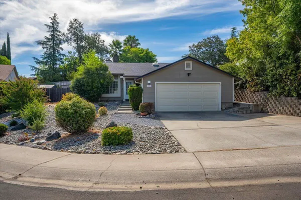$375,000 | 525 Vansicklen Way, Redding, CA 96003