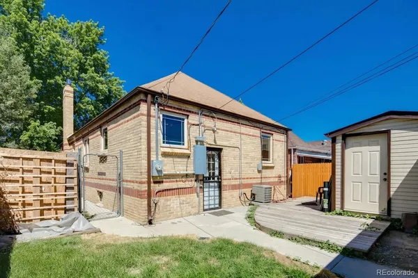 $3,250 | 1450 Clermont Street, Denver, CO 80220