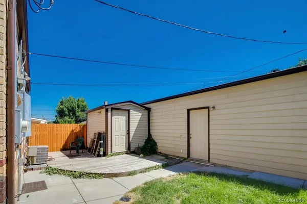 $3,250 | 1450 Clermont Street, Denver, CO 80220