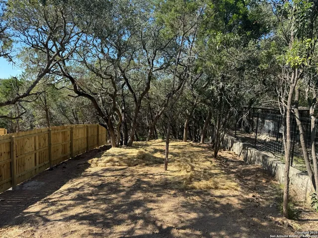 $1,550 | 709 Burr Oak Lane, Canyon Lake, TX 78133