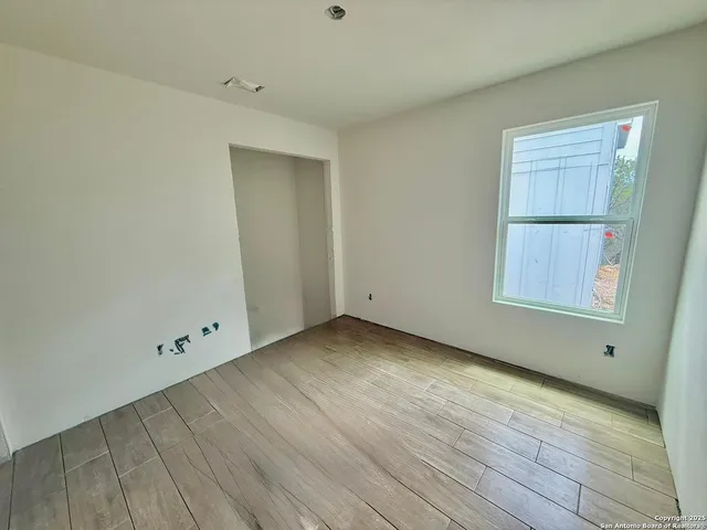 $1,550 | 709 Burr Oak Lane, Canyon Lake, TX 78133