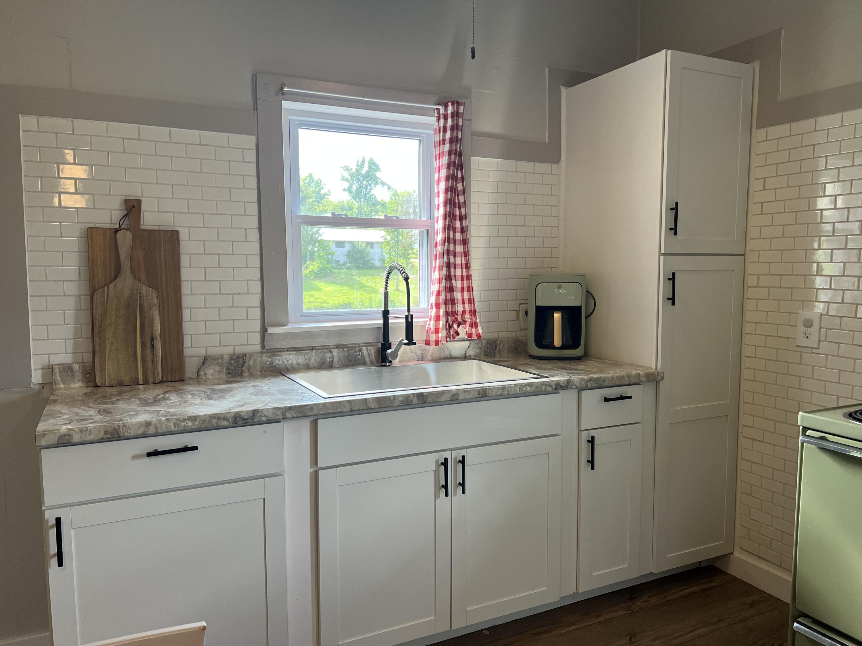 237 Round Top Road Strunk, KY 42649 - Photo 11 of 18 CC6EA678-151E-4755-8ADD-8D9E2F5E5B40