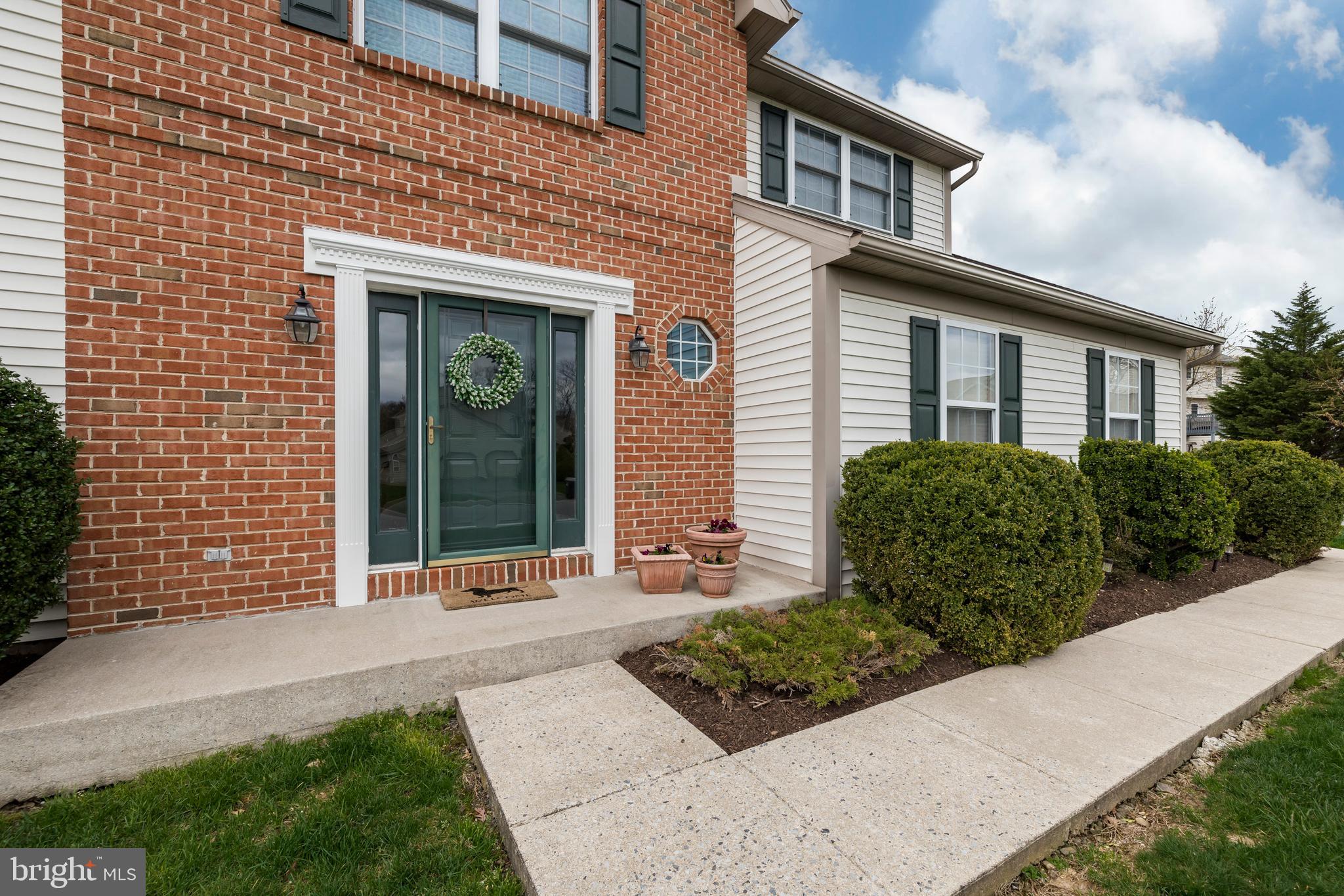 42 Cherrytree Lane Pottstown, PA 19464 - Photo 4 of 36