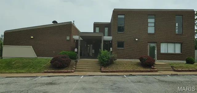 $400,000 | 2754 Bacon Street, St. Louis, MO 63106