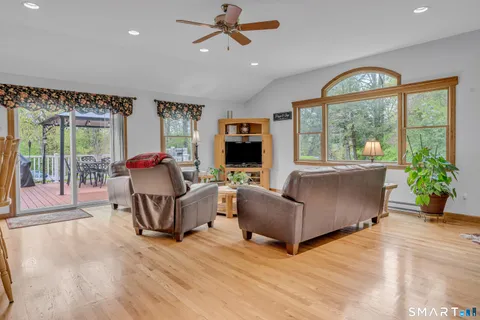 $539,000 | 8 Church Camp, Bethel, CT 06801
