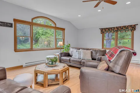 $539,000 | 8 Church Camp, Bethel, CT 06801