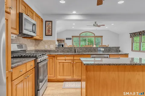 $539,000 | 8 Church Camp, Bethel, CT 06801