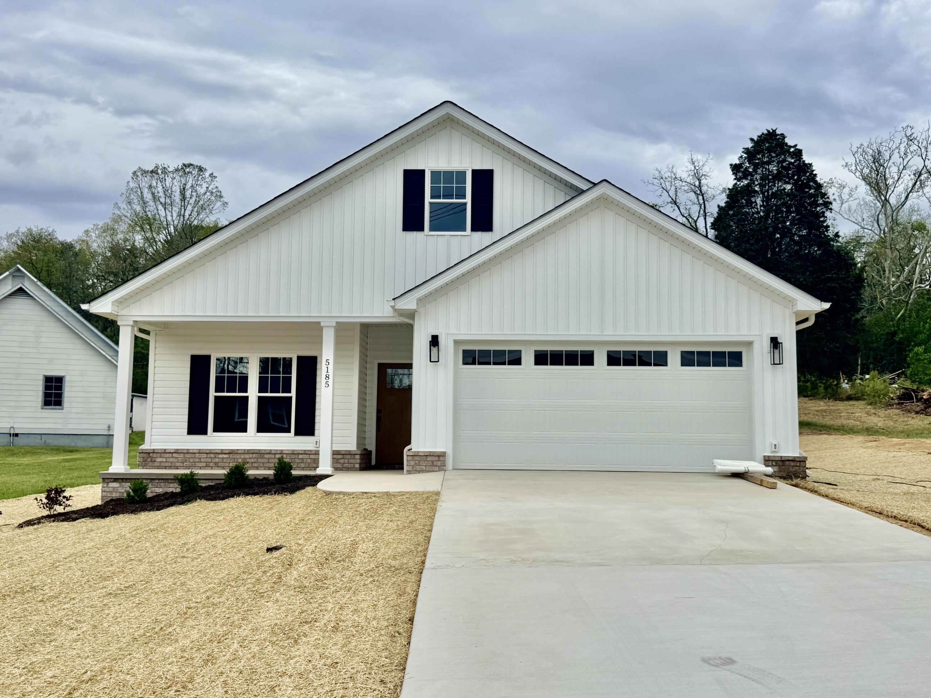 5185 Cove Road Roanoke, VA 24019 - Photo 1 of 18 a front view of a house with a yard