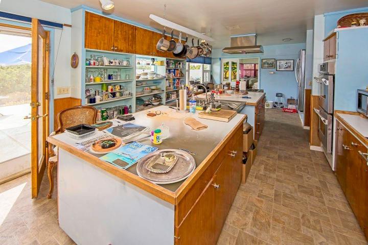 15888 Foothill Road Santa Paula, CA 93060 - Photo 11 of 13 Gallery Image 11