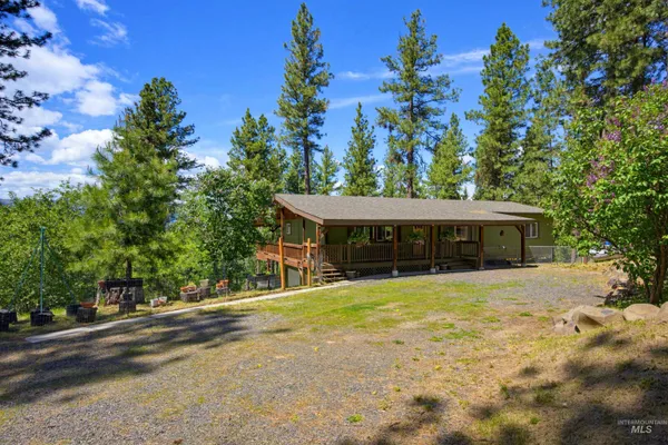 $525,000 | 79 Sunset Loop, Cascade, ID 83611
