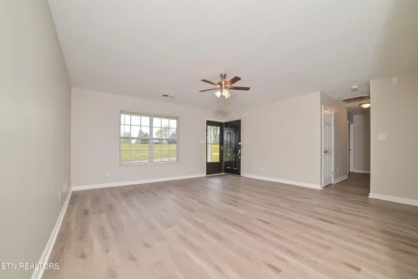 $2,115 | 7101 Majors Landing Lane, Corryton, TN 37721