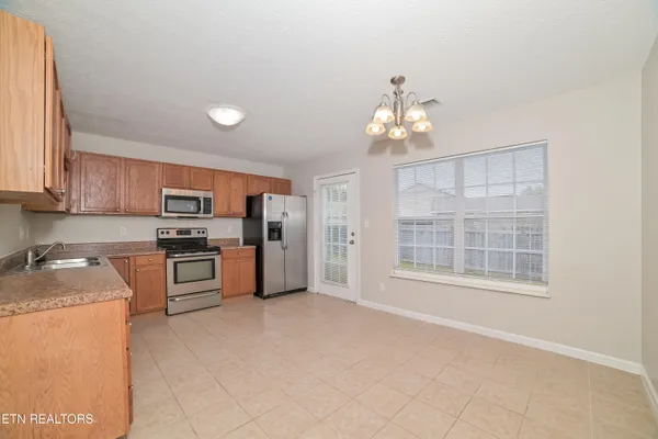 $2,115 | 7101 Majors Landing Lane, Corryton, TN 37721