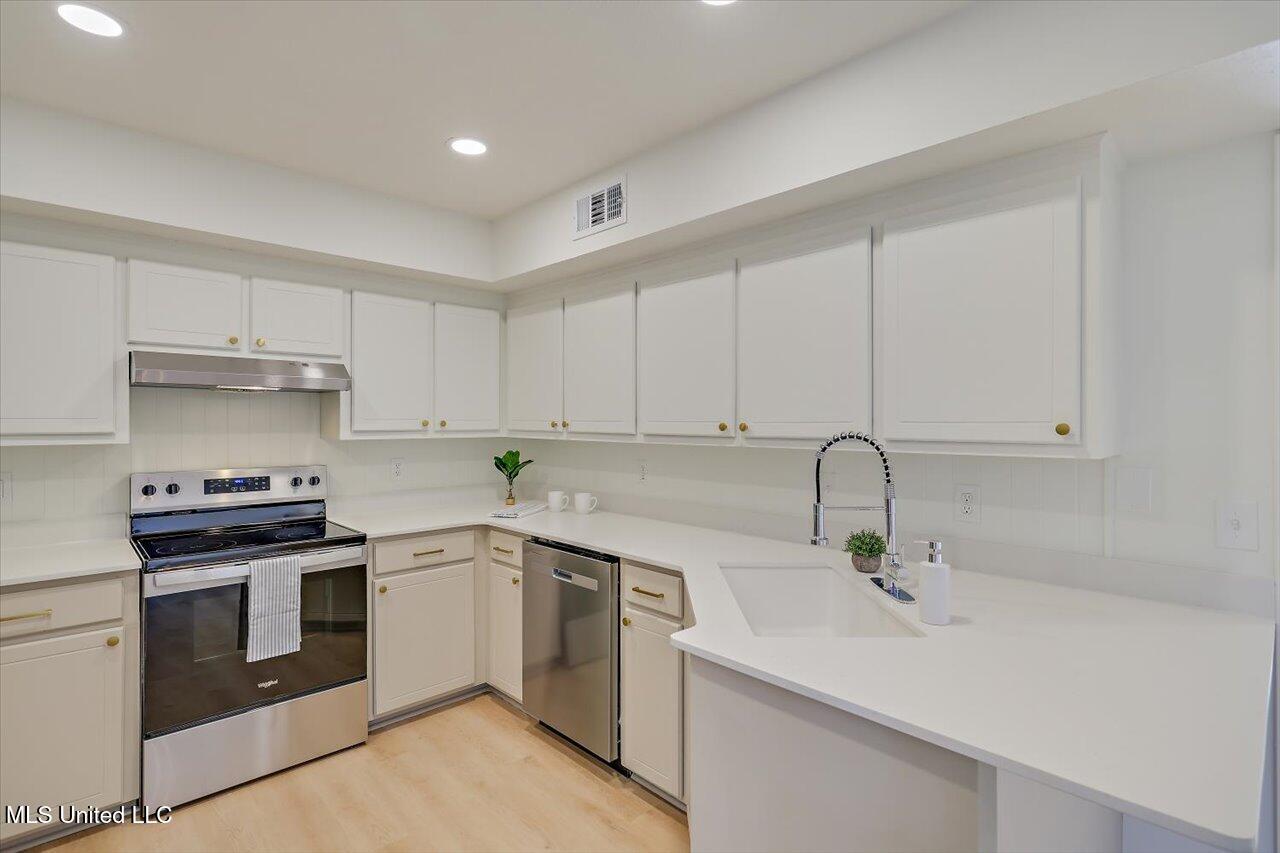 103 Caribbean Cove Clinton, MS 39056 - Photo 10 of 29 10-103 Caribbean Cove