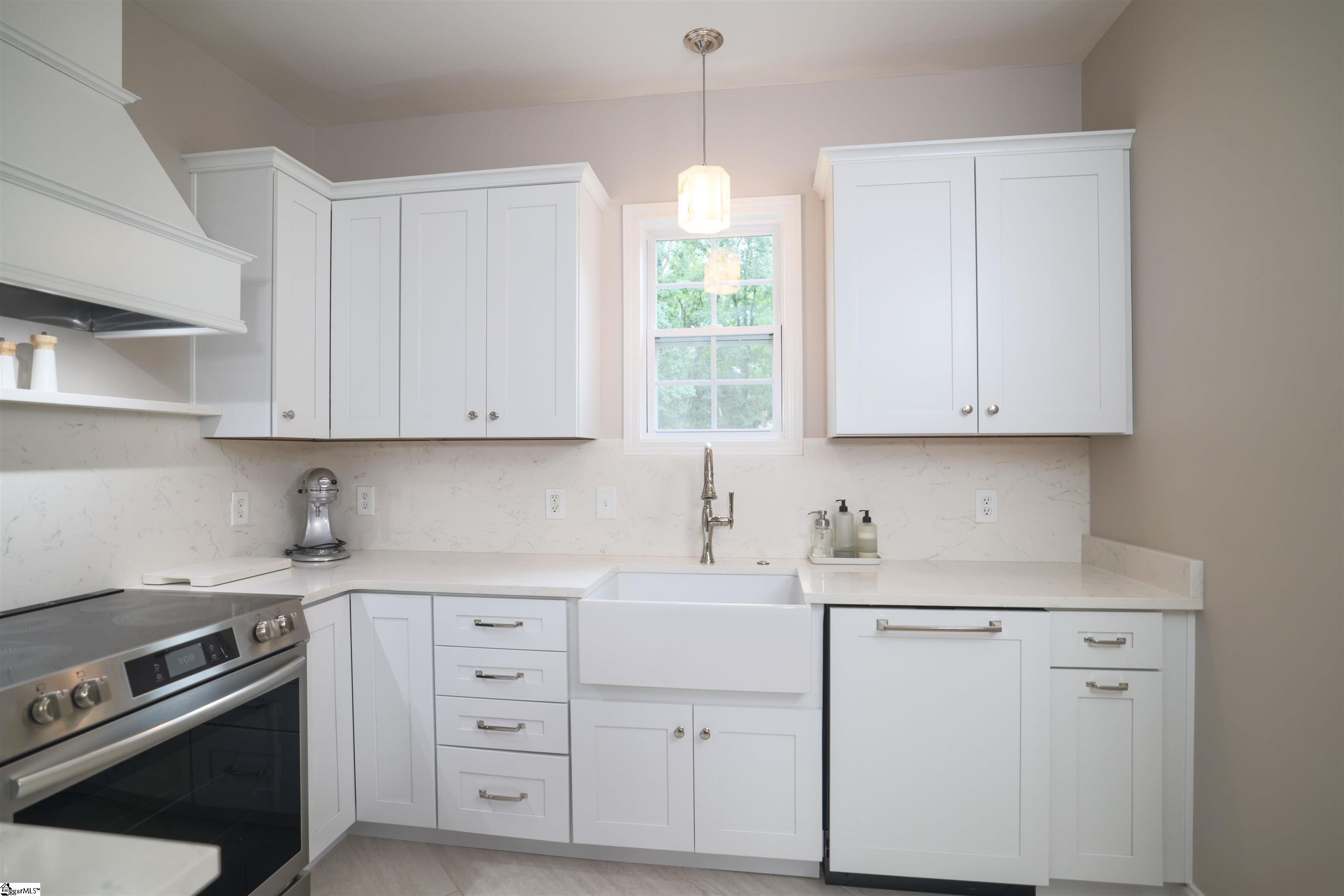105 Ragon Lane Greenville, SC 29609 - Photo 11 of 30 Gallery Image 11